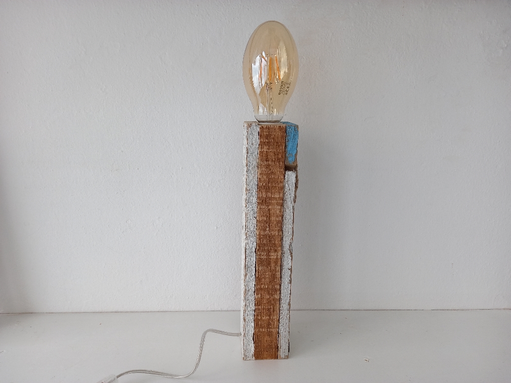 Table lamp