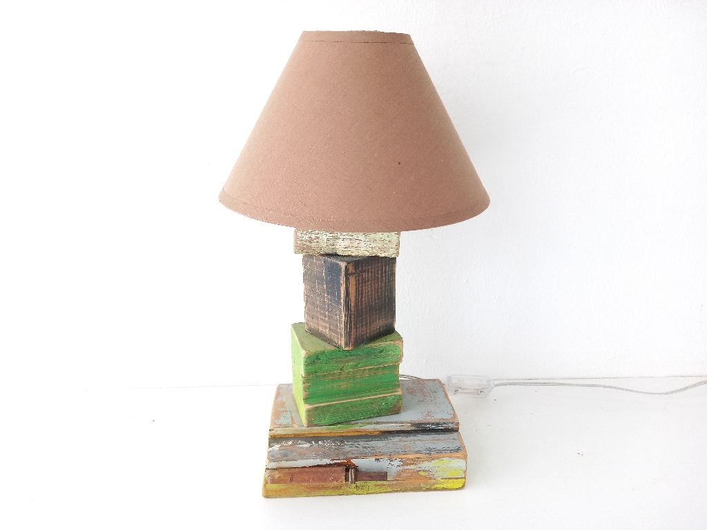 Table lamp
